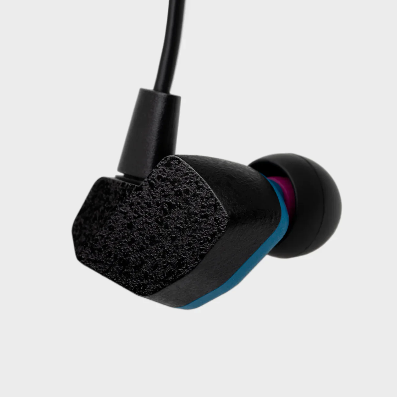 Final Audio A2000 In-Ear Monitor - Image 2